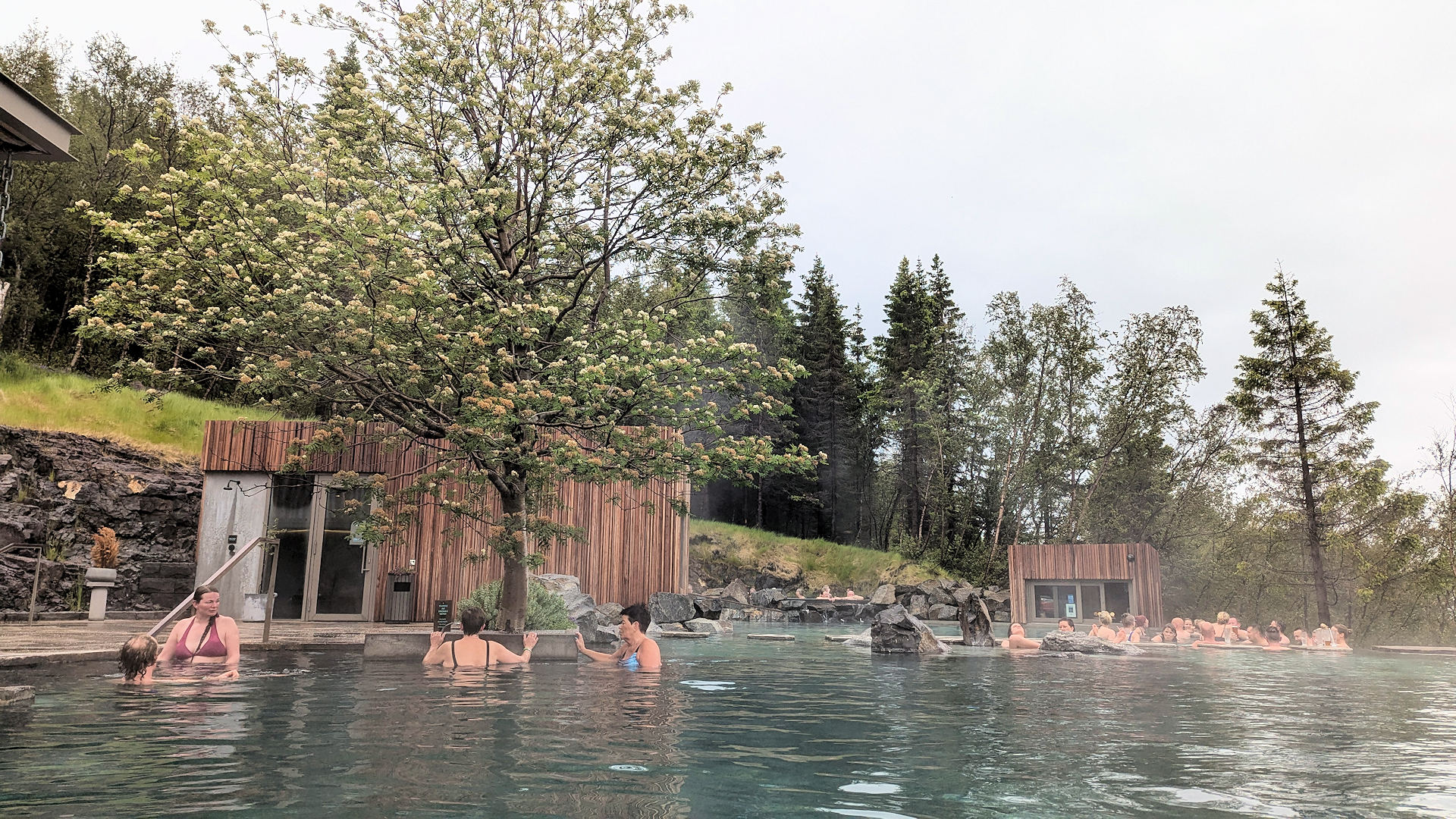 Badebecken der Forest Lagoon, Akureyri