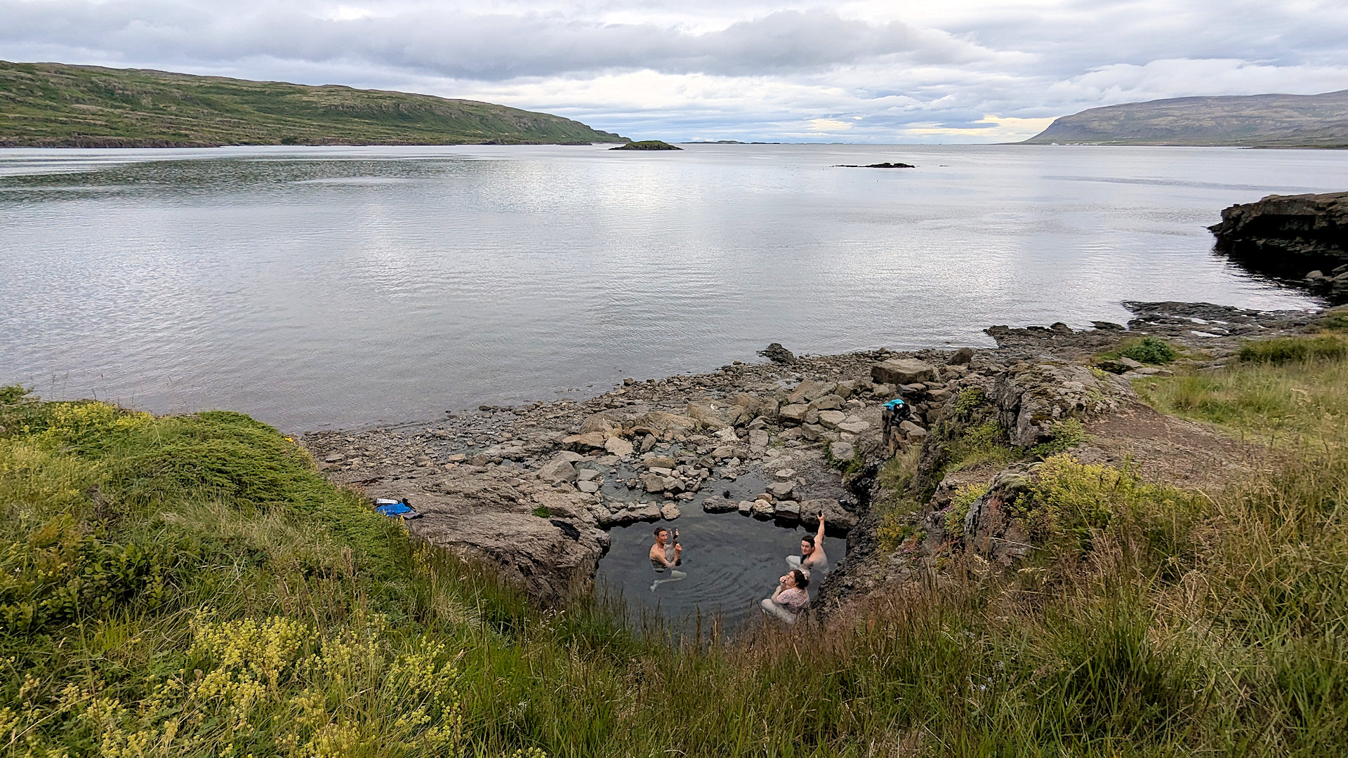 Menschen in der Quelle Hellulaug Flokalundur, Road 60 Island