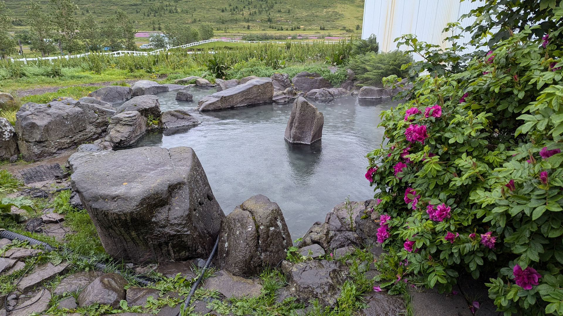 Hotpot vom Heydalur Campingplatz