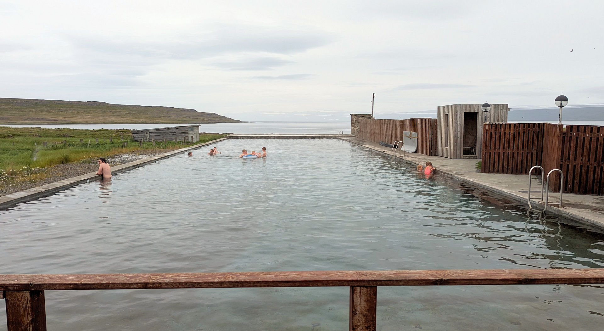 Badebecken vom Hotel Reykjanes, Road 61