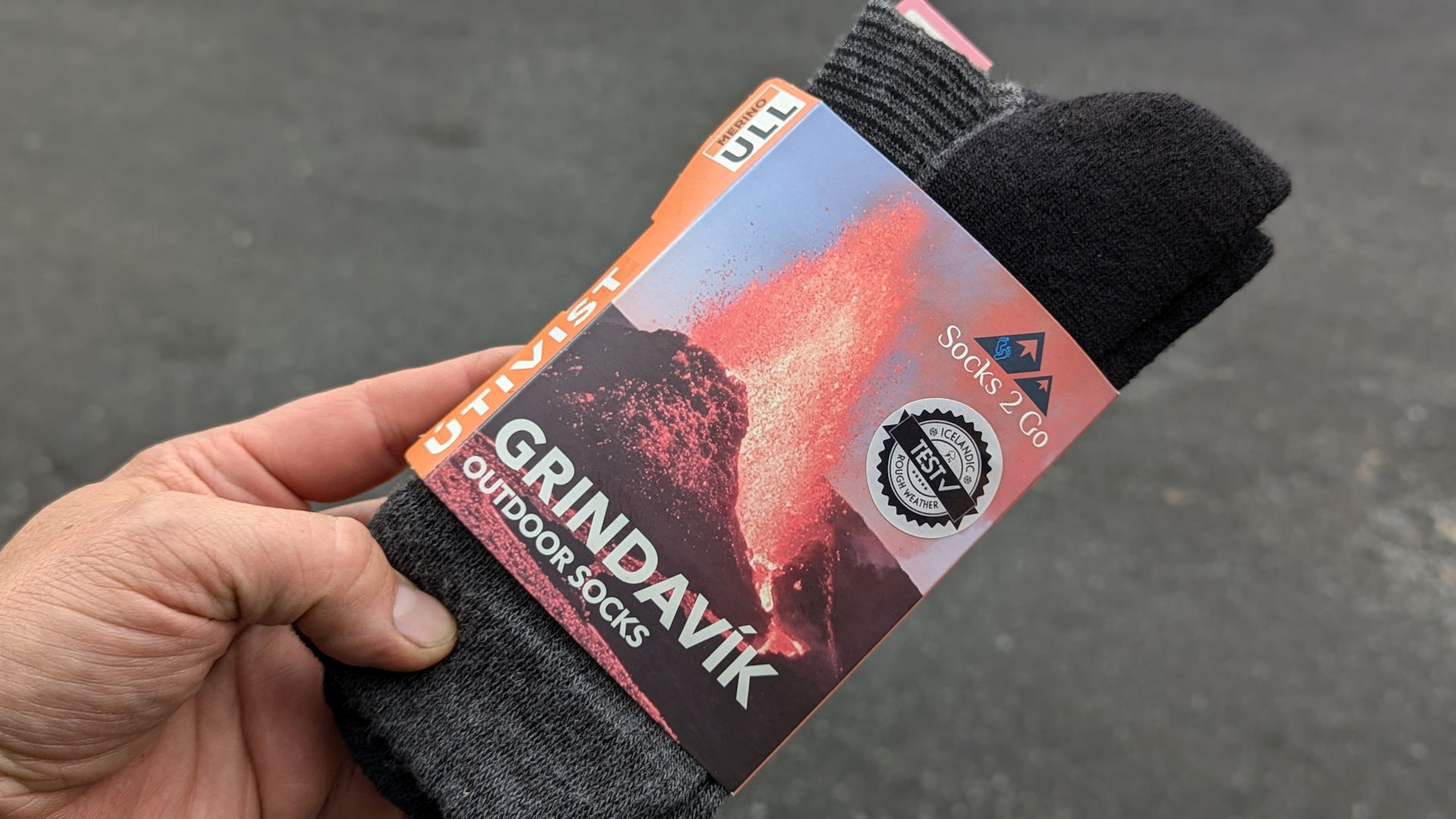 Wander Socken Aus Grindavik mit Vulkan Motiv