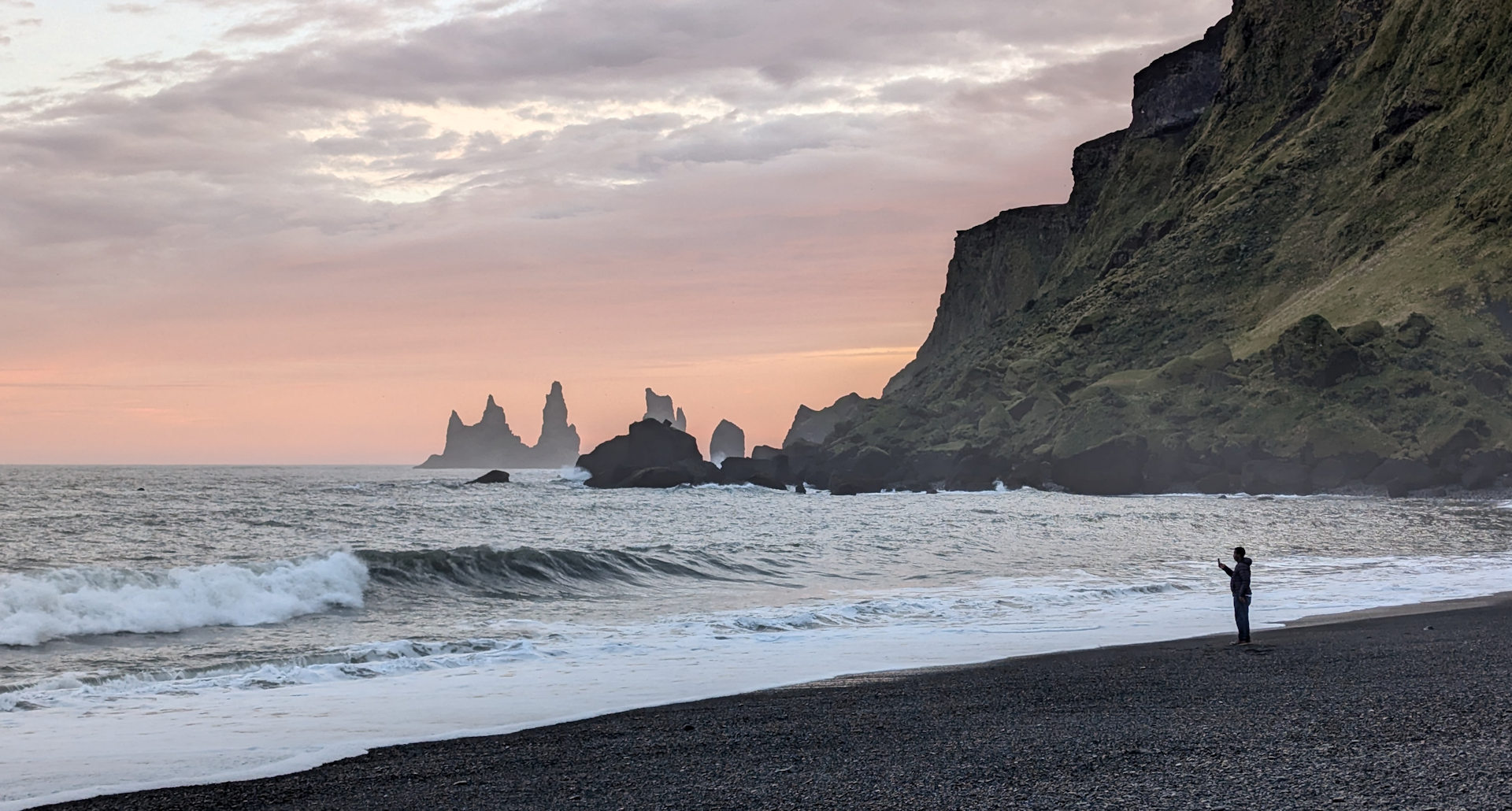 Schwarzer Strand von Vik bei Sonnenuntergang